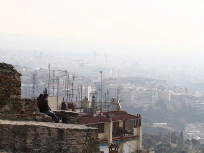 Πρόβλημα ατμοσφαιρικής ρύπανσης προκαλούν τα τζάκια στη Θεσσαλονίκη