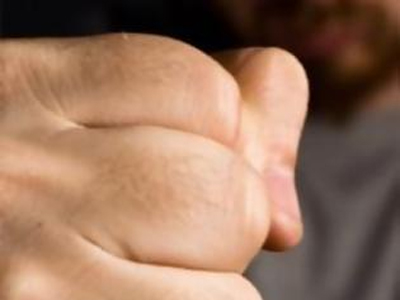 Άγριο ξύλο με φόντο το… Μνημόνιο! Άγριο ξύλο με φόντο το… Μνημόνιο!