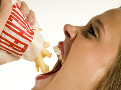 Γιατί μάς «ανοίγει» η όρεξη το Σαββατοκύριακο;