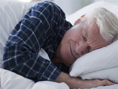 Κοιμόμαστε καλύτερα όσο μεγαλώνουμε