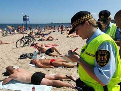 Οδηγός διακοπών: Απίστευτοι νόμοι από διάφορες χώρες