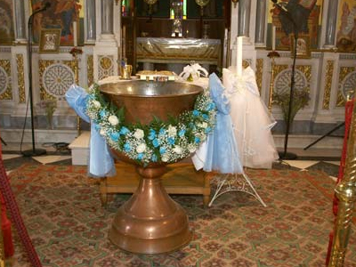 Χαρές και βαφτίσια!