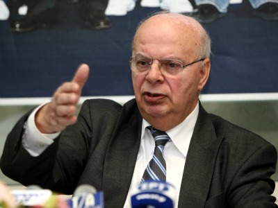 «Ρωτήστε τον Ομπράντοβιτς εάν θέλει να δουλέψει στην Εθνική»