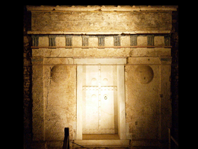 Έργα επιδιόρθωσης στους Βασιλικούς Μακεδονικούς Τάφους Έργα επιδιόρθωσης στους Βασιλικούς Μακεδονικούς Τάφους