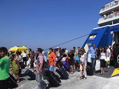 Πέφτουν οι τιμές στα ακτοπλοϊκά εισιτήρια