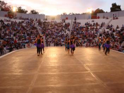 Μουσικοχορευτικό Φεστιβάλ για τη Συγκέντρωση Τροφίμων