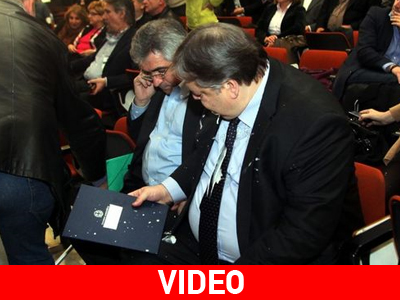 «Γιατί γιαούρτωσα τον Βενιζέλο»