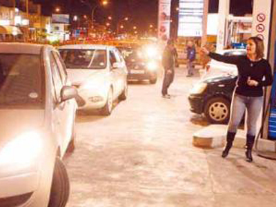 Πανικός έξω από τα βενζινάδικα!