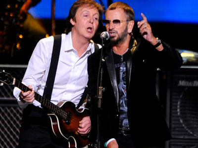 Ξανά μαζί στη σκηνή ΜακΚάρτνεϊ και Ρίνγκο Σταρ