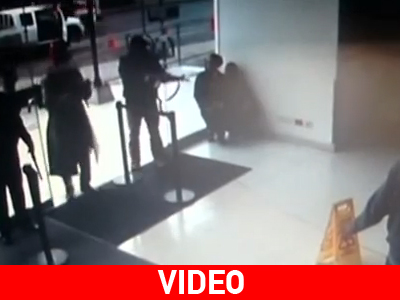 Σοκ: Ένοπλοι εισβάλουν σε νοσοκομείο