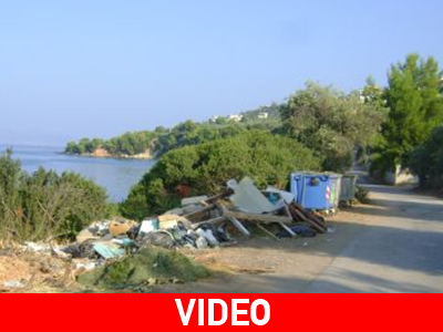 Δημόσιος κίνδυνος δίπλα σε παραλία