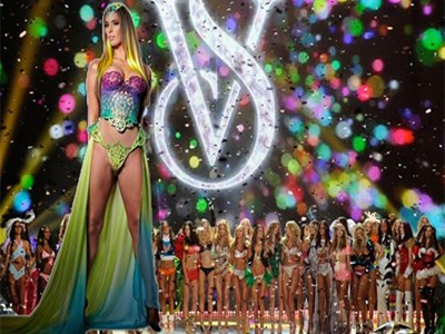 Γνωστή τρανσέξουαλ θέλει να γίνει… «άγγελος»