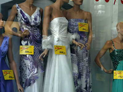 Όχι στις αυξήσεις λένε οι έμποροι του Πειραιά