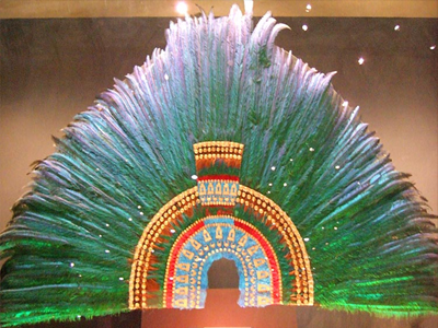 Πίσω στο Μεξικό το «στέμμα» του Μοντεζούμα