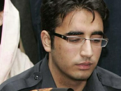 «Ο πρώην πρόεδρος του Πακιστάν σκότωσε τη μητέρα μου»