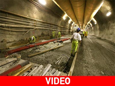 Πρώτες εικόνες από το μεγαλύτερο τούνελ του κόσμου Πρώτες εικόνες από το μεγαλύτερο τούνελ του κόσμου