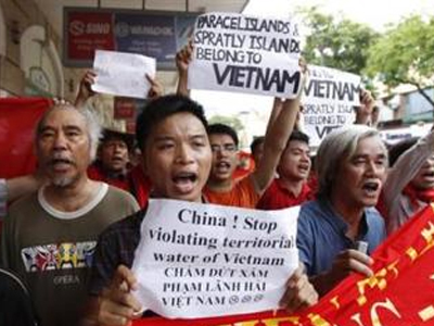 Συνεχίζονται οι διαδηλώσεις στο Βιετνάμ