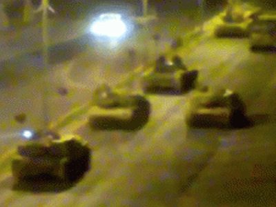 Αποσύρθηκαν τα άρματα μάχης από τη Χάμα της Συρίας