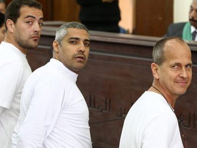 Αίγυπτος: Για τις 8 Μαρτίου αναβλήθηκε η δίκη των τριών δημοσιογράφων του Al Jazeera