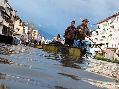 Φονικές πλημμύρες στην Αλβανία