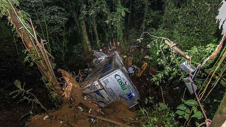 Βραζιλία: Τουλάχιστον 15 νεκροί σε τροχαίο δυστύχημα