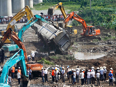 Έπεσαν οι πρώτες «καμπάνες» στην Κίνα