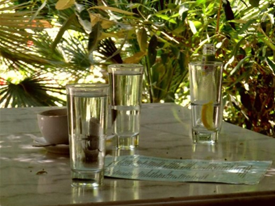 Τα υπέρ και τα κατά από τη μείωση ΦΠΑ στην εστίαση