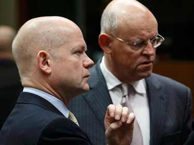 Μήνυση κατά του υπουργού Εξωτερικών της Βρετανίας Μήνυση κατά του υπουργού Εξωτερικών της Βρετανίας