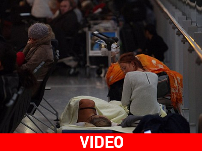 Το χιόνι και η ομίχλη «παραλύουν» το Χίθροου