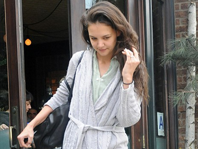 Διαψεύδει τις φήμες περί εγκυμοσύνης