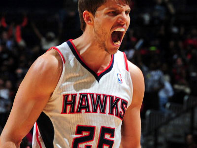 Στα νύχια των Χοκς οι Μπουλς