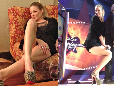 Παίζει με τον φακό!