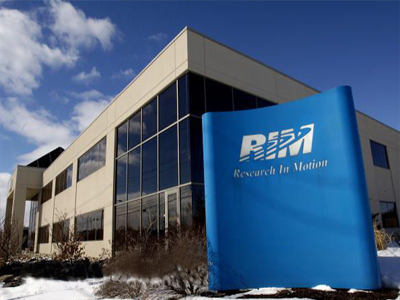 Περικοπές στο εργατικό δυναμικό από την RIM