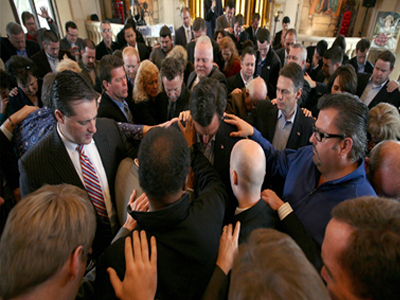 Αναθάρρησε ο Santorum