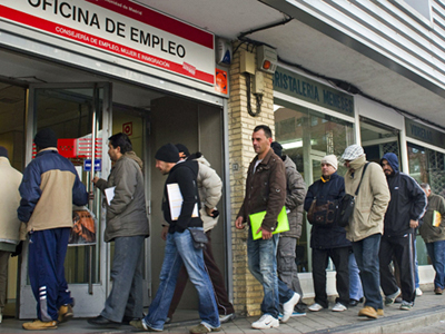 Ισπανία: Στο 23,7% μειώθηκε η ανεργία στο γ΄ τρίμηνο