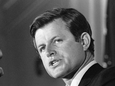 Τα «νυχτοπερπατήματα» του νεαρού Ted Kennedy