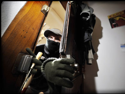 Ψαχνά: Τα πήραν όλα κι έφυγαν! Ψαχνά: Τα πήραν όλα κι έφυγαν!