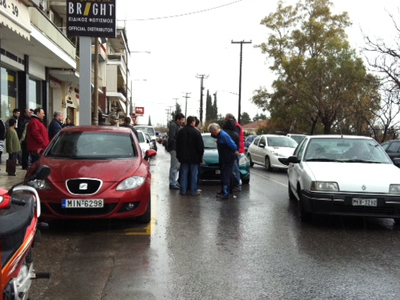 Στο νοσοκομείο Λαμίας πεζή μετά από τροχαίο