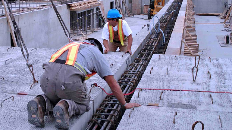 Πρόστιμα 64,5 εκατ. ευρώ για αδήλωτη εργασία το 2014