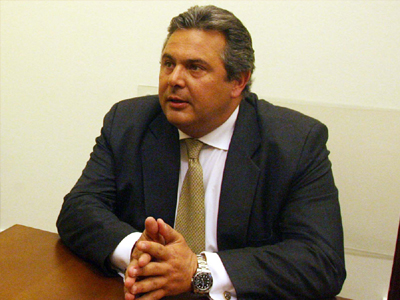 Επαφές Καμμένου-Ζανιά