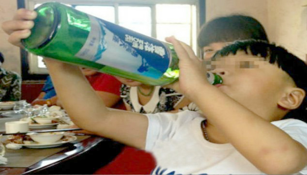 Σαγκάη: Αλκοολικός… ετών 2!