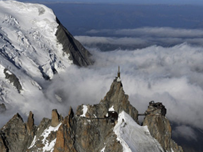 «Βουτιά» θανάτου για έφηβο στις Άλπεις