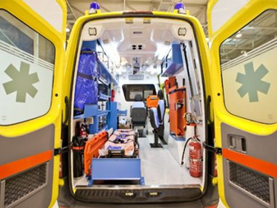 Αγωνία για 9χρονο κορίτσι που παρασύρθηκε από αυτοκίνητο