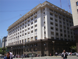 Το υπουργείο Οικονομίας στο Μπουένος Άιρες