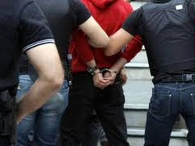 Τον έπιασαν στα πράσα