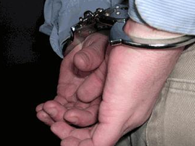 Αφαιρούσε μπαταρίες αυτοκινήτων