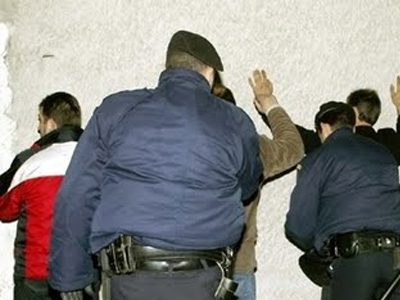 Επιχείρησαν να ταξιδέψουν παράνομα