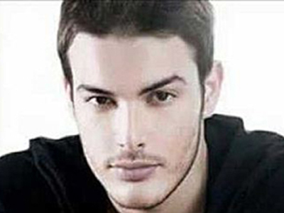 Η πρώτη του επαφή με τον κόσμο