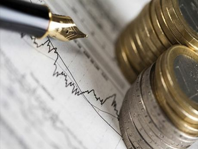 Σε «αναμμένα κάρβουνα» λόγω υστέρησης εσόδων