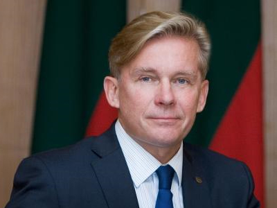 «Η δημοκρατία χρειάζεται τον χρόνο της στην Τυνησία»